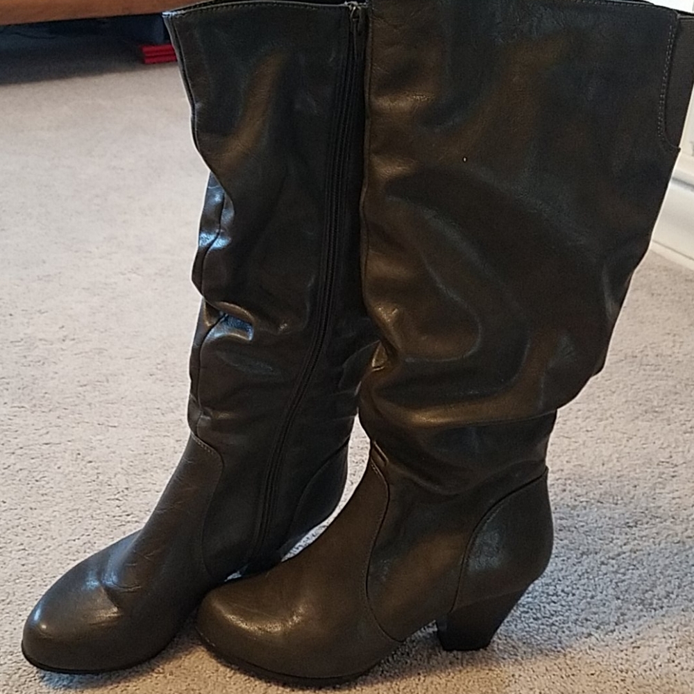 Gray Boots by White Mountain